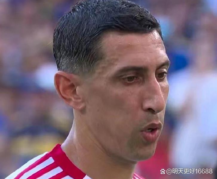 开云登录-转会期体能课后，本菲卡刷新队史纪录备战英超，话题不断，团队化学反应显著(本菲卡球员转会巴萨的是谁)