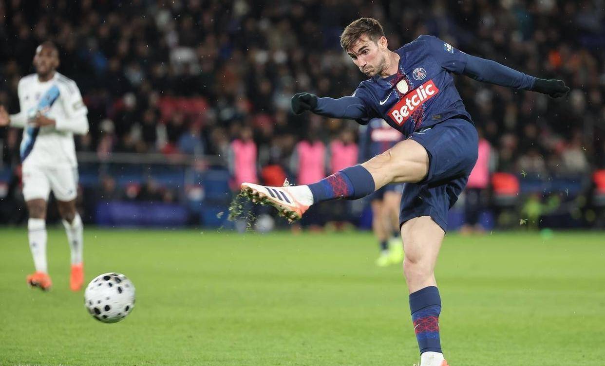 集结日芝加哥公牛备战法国杯,止住颓势细节曝光,话题不断,球探报告显示潜力的简单介绍 集结日芝加哥公牛备战法国杯,止住颓势细节曝光,话题不断,球探报告显示潜力的简单介绍